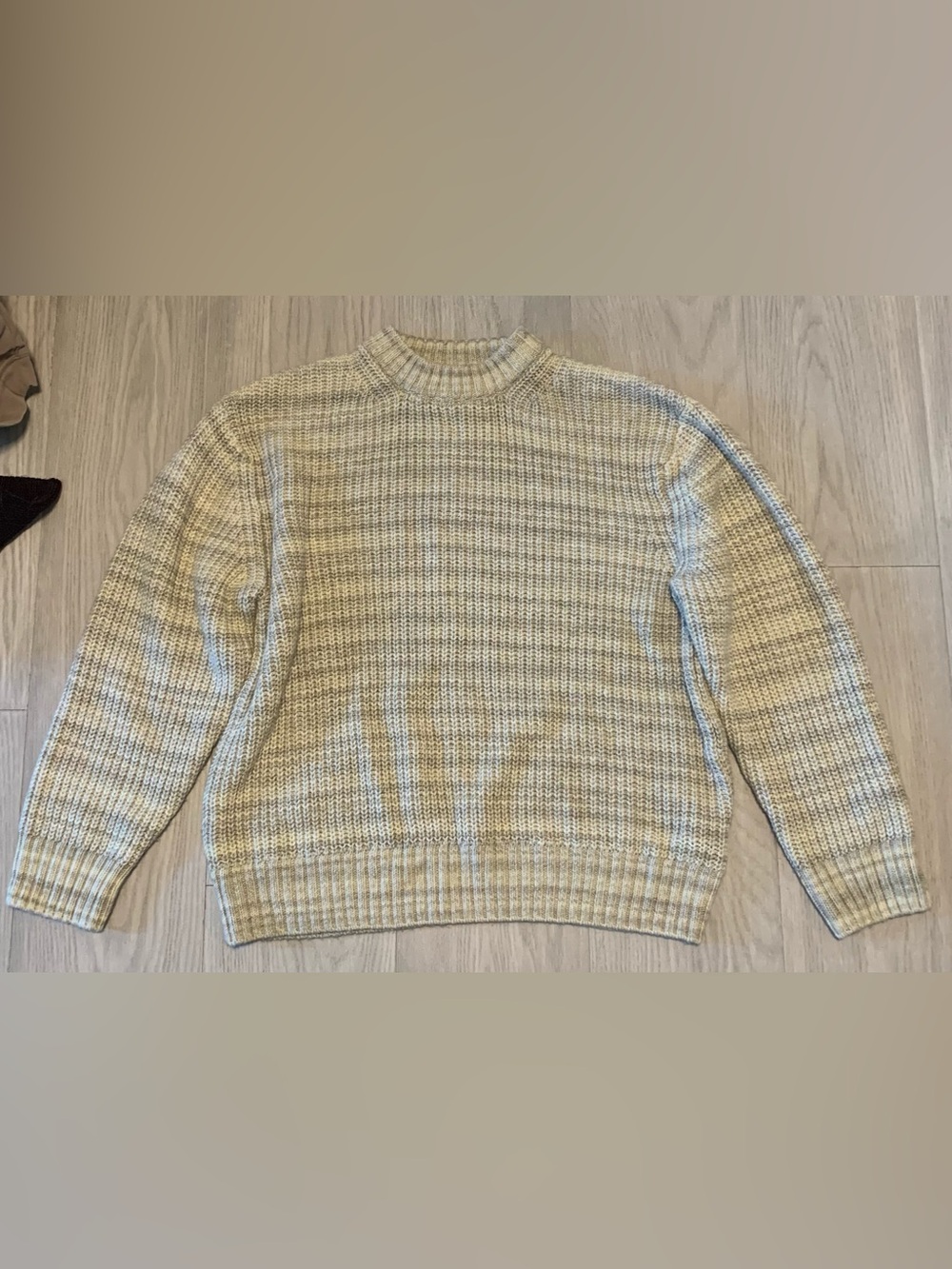 H&M Women's Cream Crewneck Knit Sweater